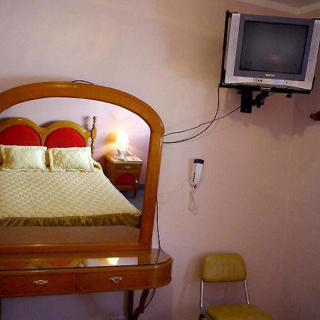 Hotel Las Rosas Salta Zewnętrze zdjęcie